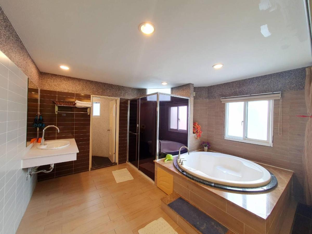 Kenting Waterfront Hotel Екстер'єр фото