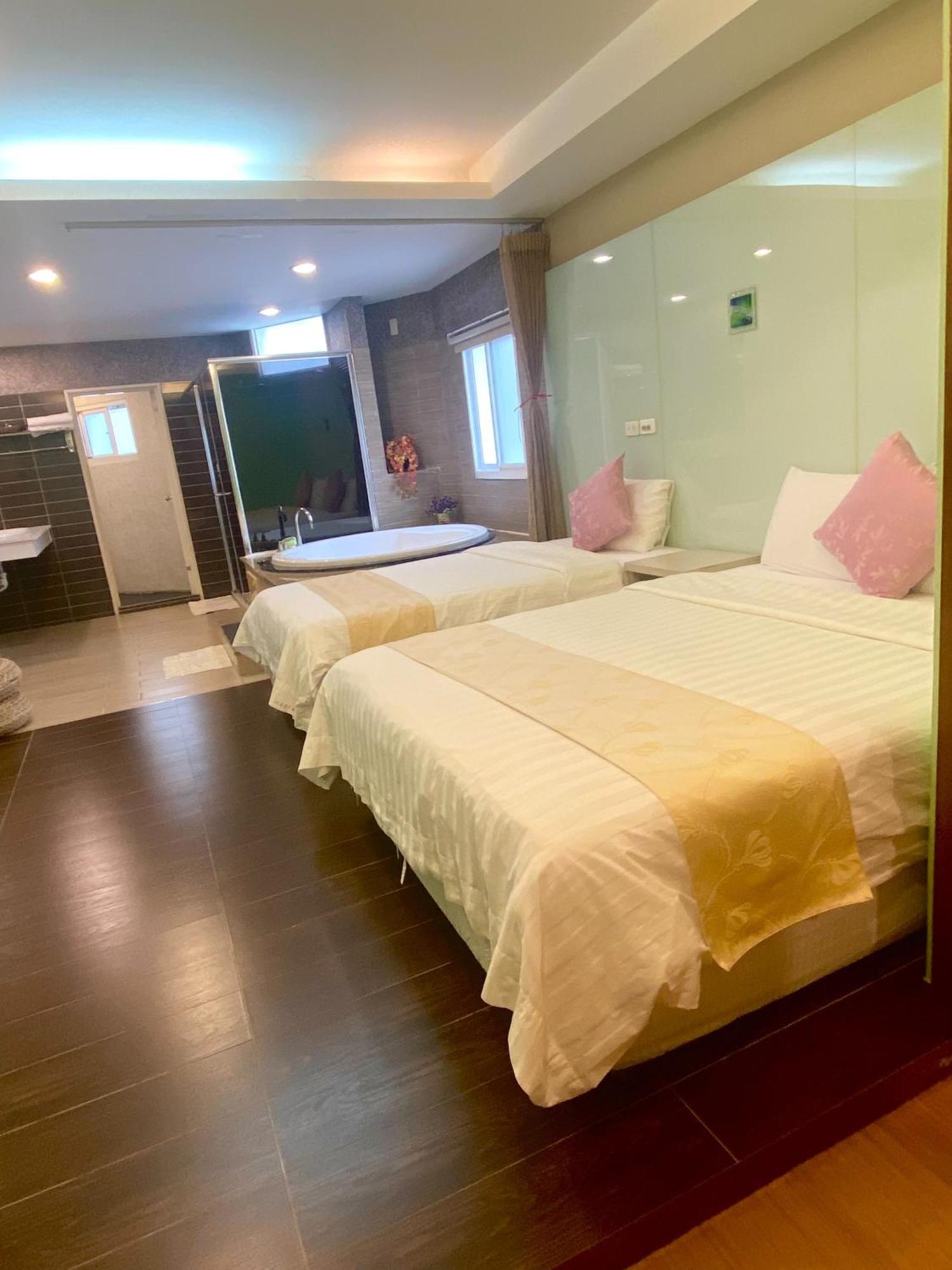 Kenting Waterfront Hotel Екстер'єр фото